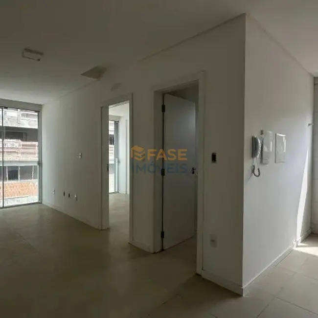 Foto 2 de Apartamento com 1 quarto à venda, 37m2 em Itapema - SC