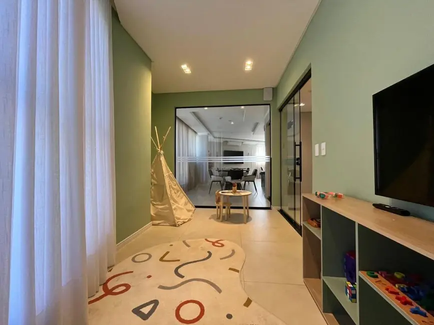 Foto 3 de Apartamento com 2 quartos à venda, 62m2 em Itapema - SC
