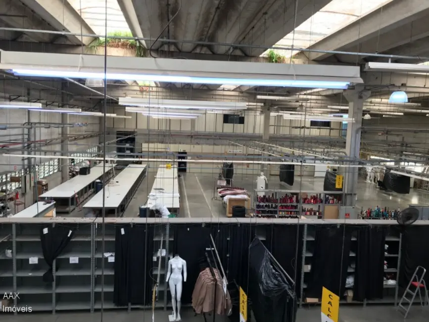 Armazém / Galpão à venda, 2722m2 em Polo Industrial, Itapevi - SP - imagem 5 Foto 5 de Armazém / Galpão à venda, 2722m2 em Polo Industrial, Itapevi - SP