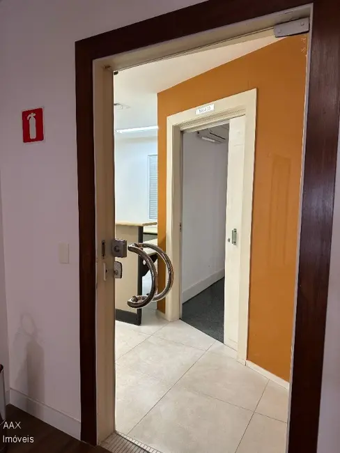 Foto 3 de Sala Comercial para alugar, 223m2 em Jardim Paulista, São Paulo - SP