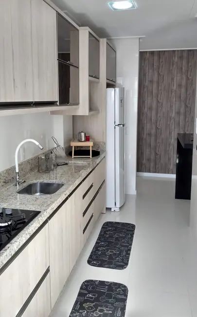 Foto 3 de Apartamento com 2 quartos à venda, 70m2 em Camboriu - SC