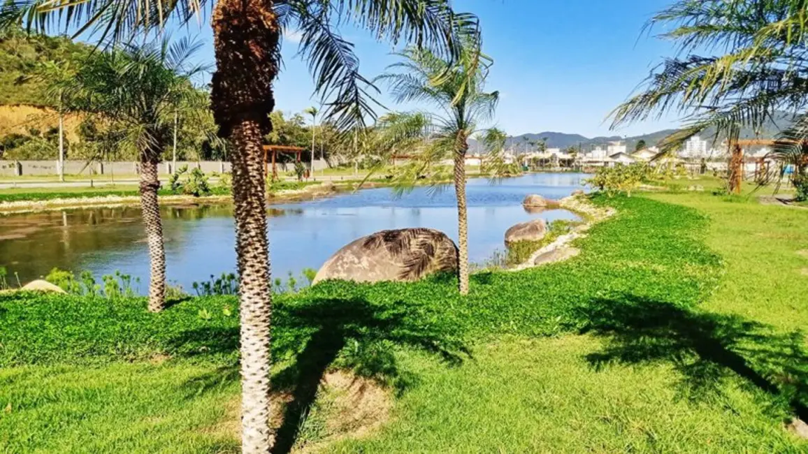 Foto 4 de Terreno / Lote à venda, 243619m2 em Camboriu - SC