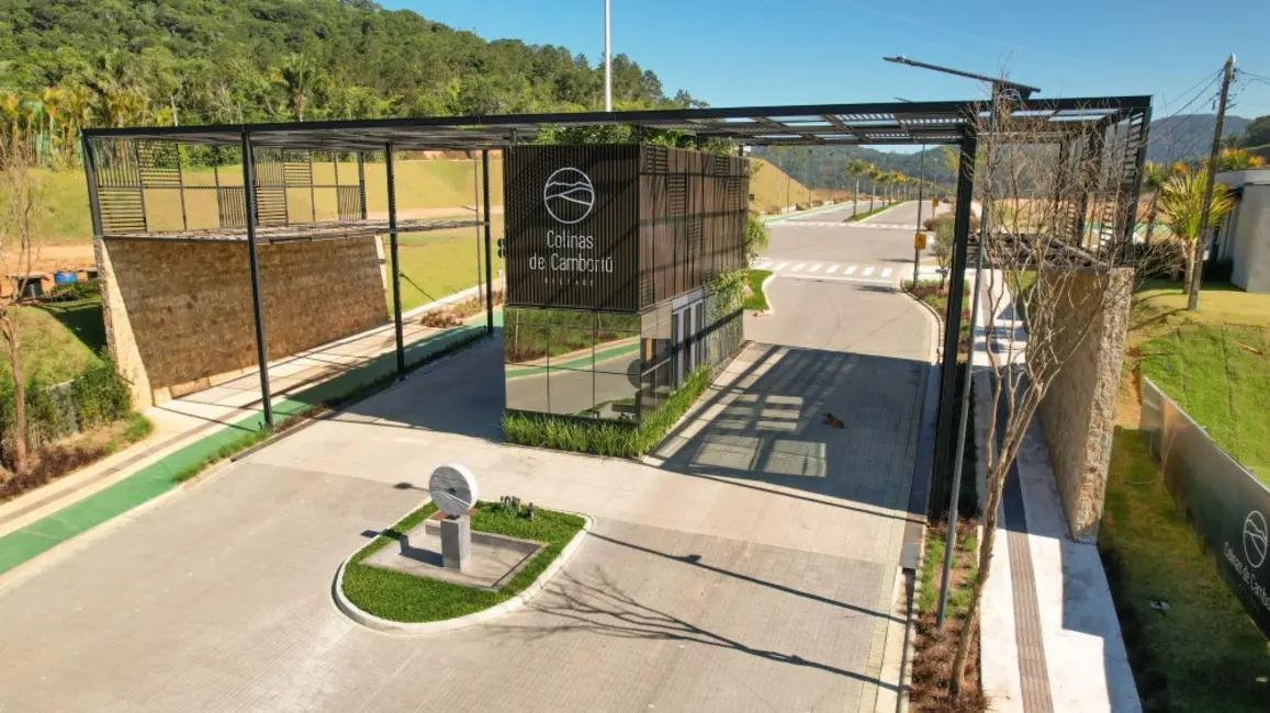 Foto 9 de Terreno / Lote à venda, 900000m2 em Camboriu - SC