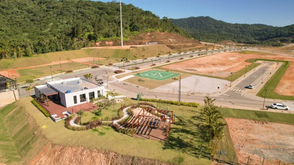 Foto 8 de Terreno / Lote à venda, 900000m2 em Camboriu - SC