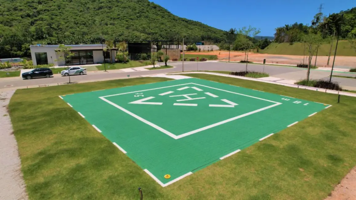 Foto 6 de Terreno / Lote à venda, 900000m2 em Camboriu - SC