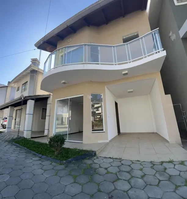 Foto 3 de Sobrado com 2 quartos à venda, 118m2 em Camboriu - SC