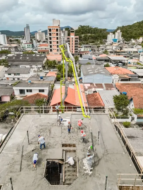 Foto 3 de Apartamento com 2 quartos à venda, 71m2 em Camboriu - SC