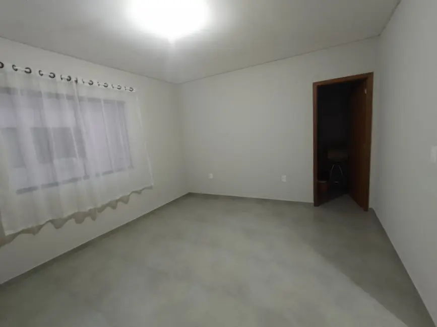 Foto 3 de Sobrado com 4 quartos à venda, 182m2 em Rio Pequeno, Camboriu - SC