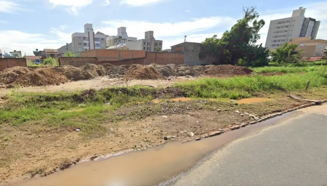 Foto 2 de Terreno / Lote à venda, 318m2 em Camboriu - SC