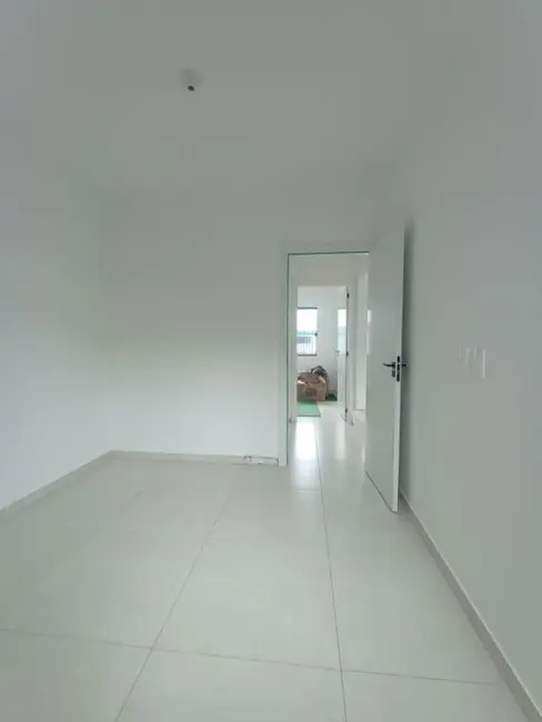 Casa com 2 quartos para alugar, 100m2 em Barra Velha - SC - imagem 2 Foto 2 de Casa com 2 quartos para alugar, 100m2 em Barra Velha - SC