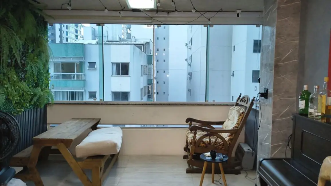 Foto 3 de Apartamento com 2 quartos para alugar, 100m2 em Centro, Balneario Camboriu - SC