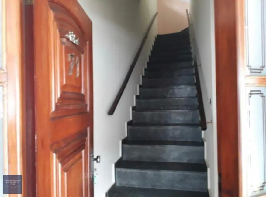 Foto 8 de Sobrado com 5 quartos à venda, 240m2 em Sao Jose Dos Campos - SP