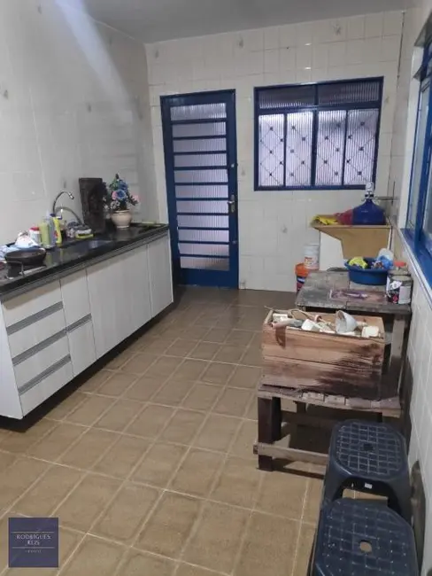 Foto 3 de Casa com 2 quartos à venda, 300m2 em Sao Jose Dos Campos - SP
