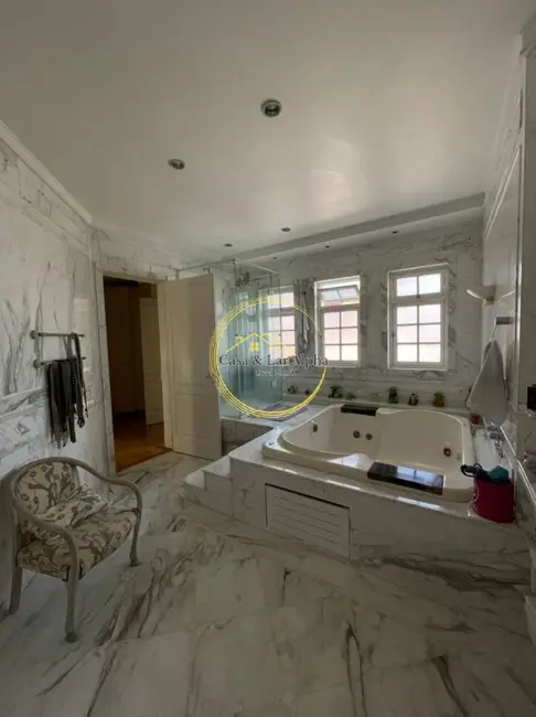 Foto 5 de Casa com 5 quartos à venda e para alugar, 750m2 em Barueri - SP