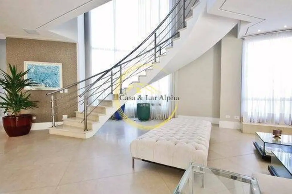 Casa com 5 quartos à venda, 977m2 em Alphaville, Santana De Parnaiba - SP - imagem 9 Foto 9 de Casa com 5 quartos à venda, 977m2 em Alphaville, Santana De Parnaiba - SP