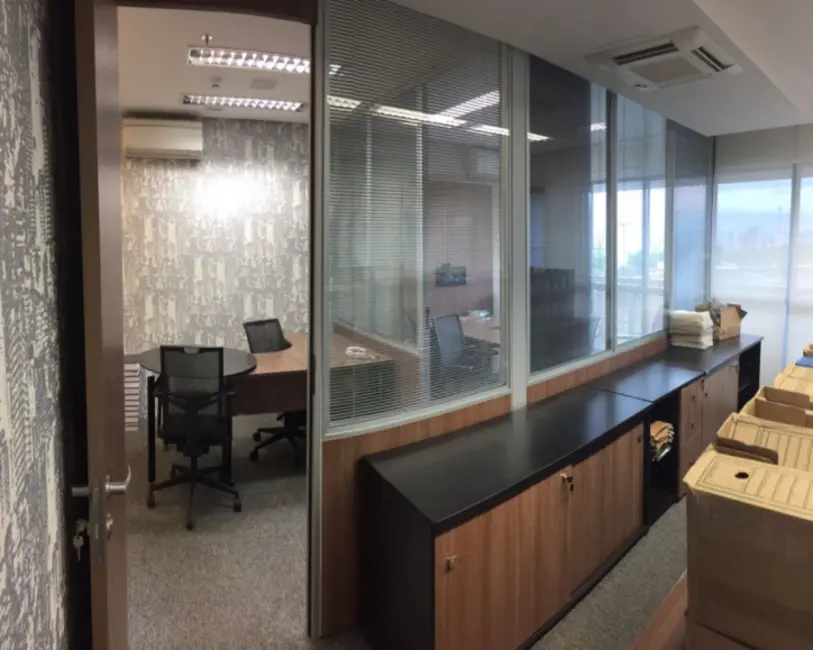 Foto 2 de Sala Comercial à venda, 160m2 em Barueri - SP