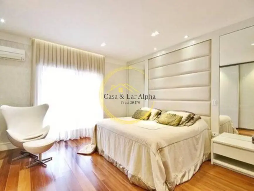 Casa com 5 quartos à venda, 997m2 em Alphaville, Santana De Parnaiba - SP - imagem 4 Foto 4 de Casa com 5 quartos à venda, 997m2 em Alphaville, Santana De Parnaiba - SP