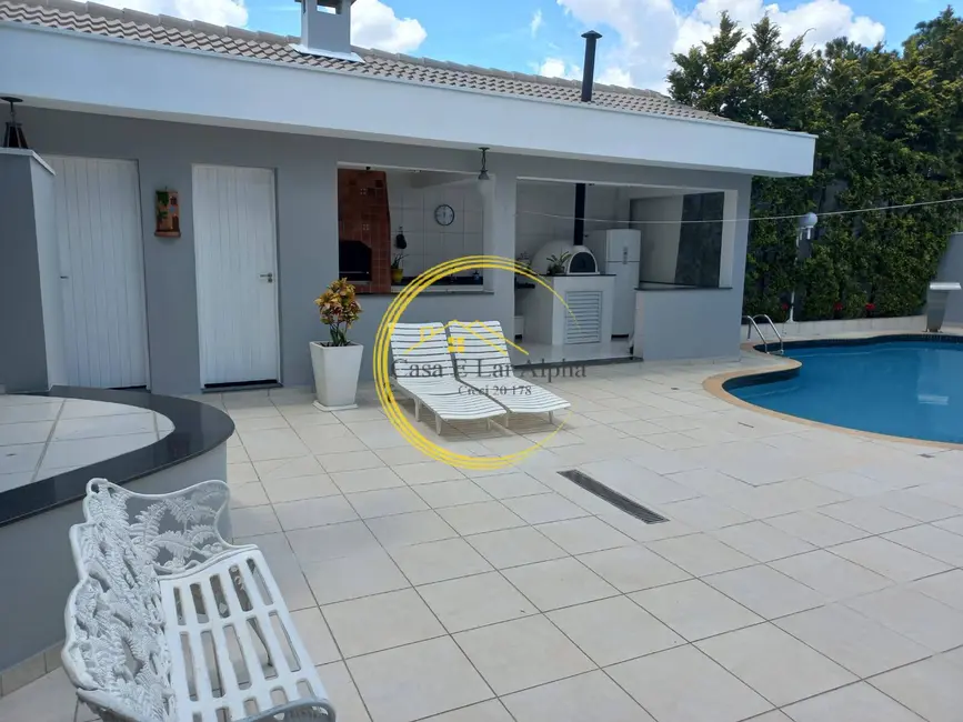 Casa com 5 quartos à venda, 520m2 em Alphaville, Santana De Parnaiba - SP - imagem 2 Foto 2 de Casa com 5 quartos à venda, 520m2 em Alphaville, Santana De Parnaiba - SP