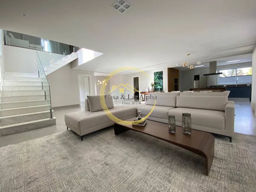 Casa com 4 quartos à venda e para alugar, 440m2 em Alphaville, Santana De Parnaiba - SP - imagem 5 Foto 5 de Casa com 4 quartos à venda e para alugar, 440m2 em Alphaville, Santana De Parnaiba - SP