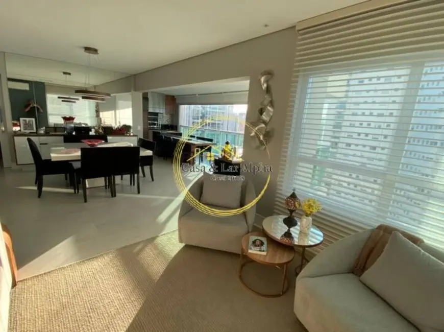 Foto 7 de Apartamento com 3 quartos à venda, 200m2 em Barueri - SP