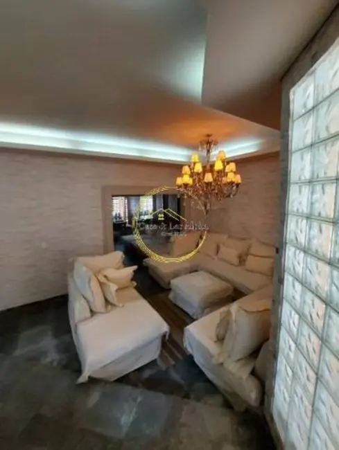 Casa com 4 quartos à venda, 288m2 em Alphaville, Santana De Parnaiba - SP - imagem 4 Foto 4 de Casa com 4 quartos à venda, 288m2 em Alphaville, Santana De Parnaiba - SP