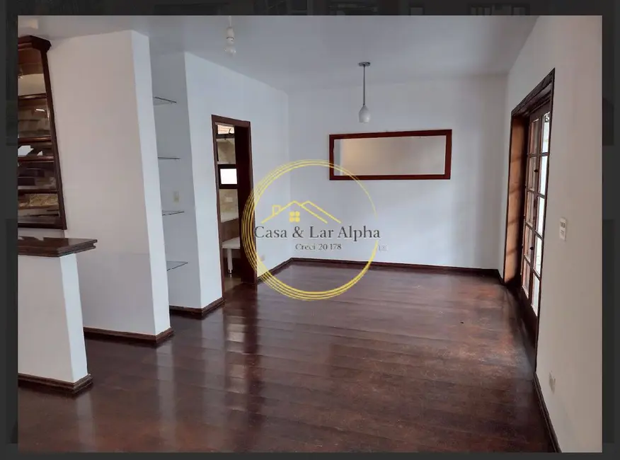 Casa com 3 quartos para alugar, 328m2 em Alphaville, Santana De Parnaiba - SP - imagem 5 Foto 5 de Casa com 3 quartos para alugar, 328m2 em Alphaville, Santana De Parnaiba - SP