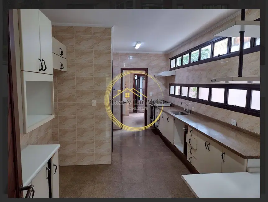 Casa com 3 quartos para alugar, 328m2 em Alphaville, Santana De Parnaiba - SP - imagem 7 Foto 7 de Casa com 3 quartos para alugar, 328m2 em Alphaville, Santana De Parnaiba - SP