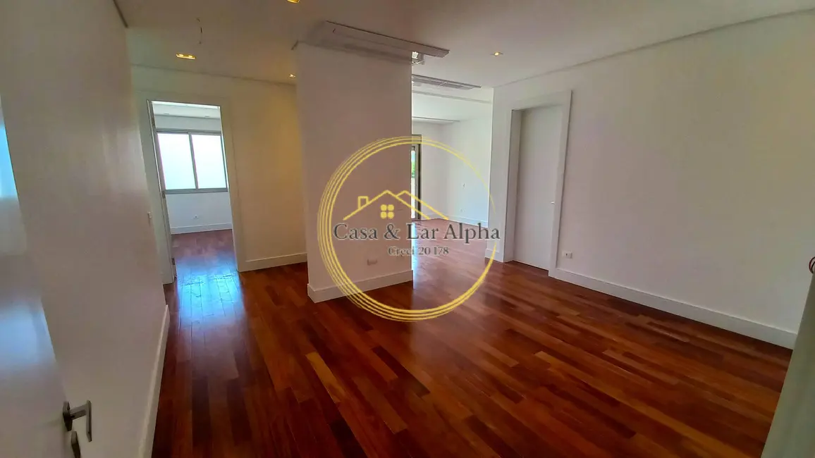 Foto 32 de Casa à venda, 744m2 em Barueri - SP