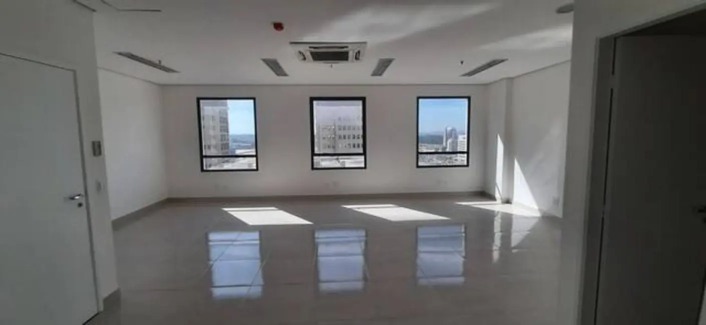 Foto 1 de Sala Comercial à venda e para alugar, 51m2 em Alphaville Industrial, Barueri - SP