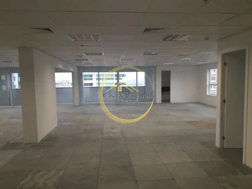 Foto 2 de Sala Comercial para alugar, 252m2 em Barueri - SP