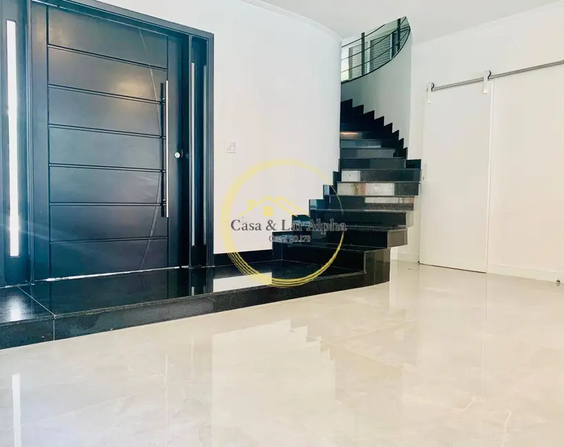 Casa com 4 quartos à venda, 400m2 em Alphaville, Santana De Parnaiba - SP - imagem 2 Foto 2 de Casa com 4 quartos à venda, 400m2 em Alphaville, Santana De Parnaiba - SP