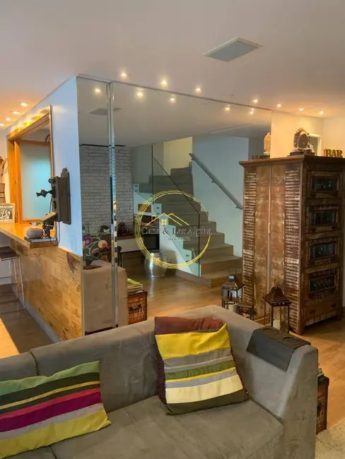 Casa com 3 quartos à venda, 230m2 em Alphaville, Santana De Parnaiba - SP - imagem 5 Foto 5 de Casa com 3 quartos à venda, 230m2 em Alphaville, Santana De Parnaiba - SP