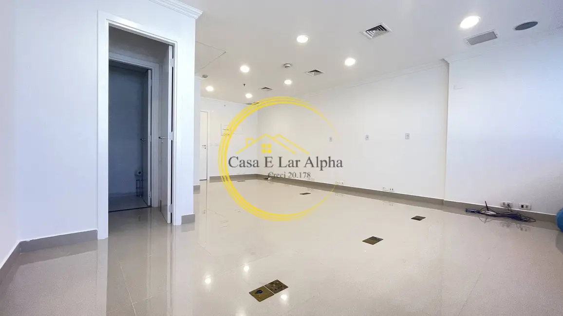Sala Comercial à venda e para alugar, 42m2 em Tamboré, Barueri - SP - imagem 3 Foto 3 de Sala Comercial à venda e para alugar, 42m2 em Tamboré, Barueri - SP