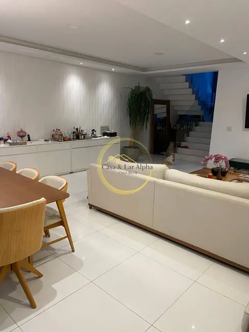 Casa de Condomínio com 3 quartos à venda, 320m2 em Alphaville, Santana De Parnaiba - SP - imagem 8 Foto 8 de Casa de Condomínio com 3 quartos à venda, 320m2 em Alphaville, Santana De Parnaiba - SP