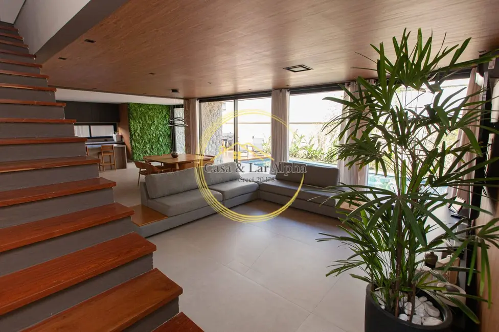 Casa com 4 quartos à venda e para alugar, 400m2 em Tamboré, Santana De Parnaiba - SP - imagem 3 Foto 3 de Casa com 4 quartos à venda e para alugar, 400m2 em Tamboré, Santana De Parnaiba - SP