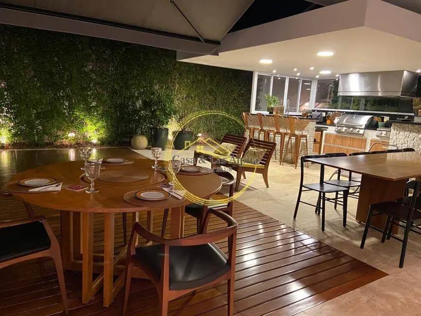 Casa com 5 quartos à venda, 1000m2 em Alphaville, Santana De Parnaiba - SP - imagem 5 Foto 5 de Casa com 5 quartos à venda, 1000m2 em Alphaville, Santana De Parnaiba - SP