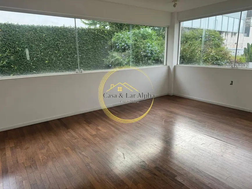 Casa com 4 quartos à venda e para alugar, 440m2 em Centro Comercial Jubran, Barueri - SP - imagem 7 Foto 7 de Casa com 4 quartos à venda e para alugar, 440m2 em Centro Comercial Jubran, Barueri - SP