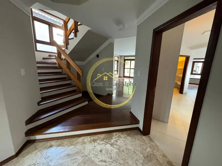 Casa com 4 quartos à venda, 380m2 em Morada dos Pinheiros (Aldeia da Serra), Santana De Parnaiba - SP - imagem 5 Foto 5 de Casa com 4 quartos à venda, 380m2 em Morada dos Pinheiros (Aldeia da Serra), Santana De Parnaiba - SP