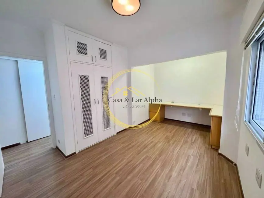 Foto 2 de Apartamento com 3 quartos para alugar, 180m2 em Bela Vista, São Paulo - SP