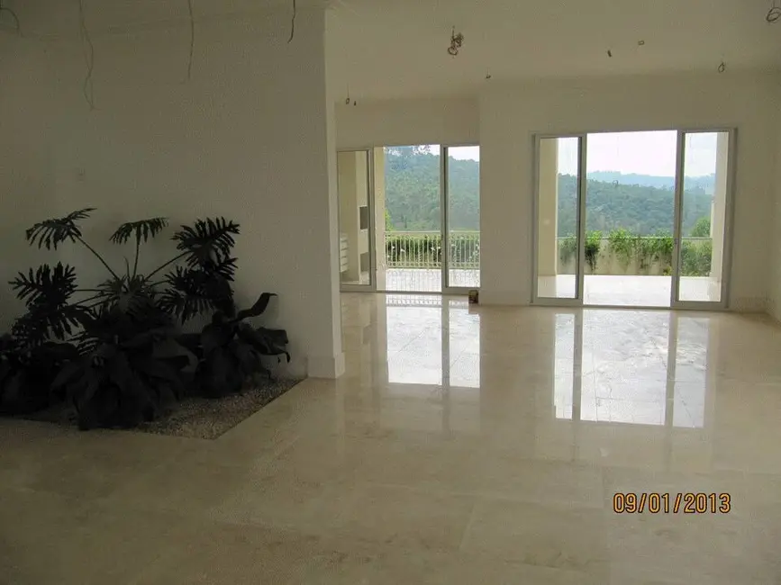 Foto 2 de Casa com 4 quartos para alugar, 528m2 em Cidade Tamboré, Santana De Parnaiba - SP