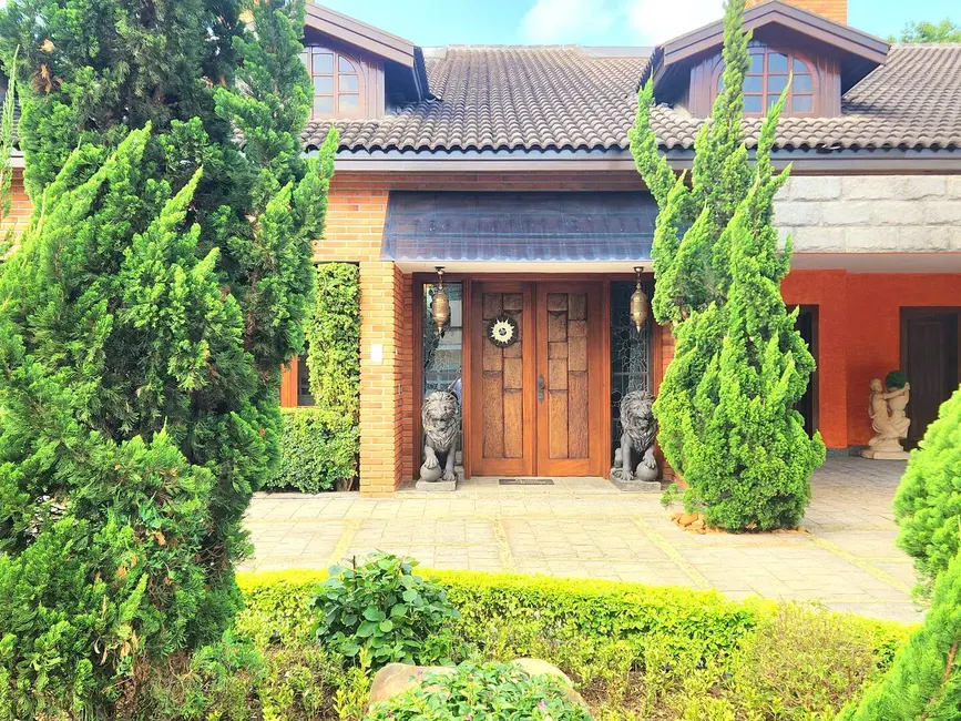 Foto 2 de Casa com 4 quartos para alugar, 868m2 em Barueri - SP