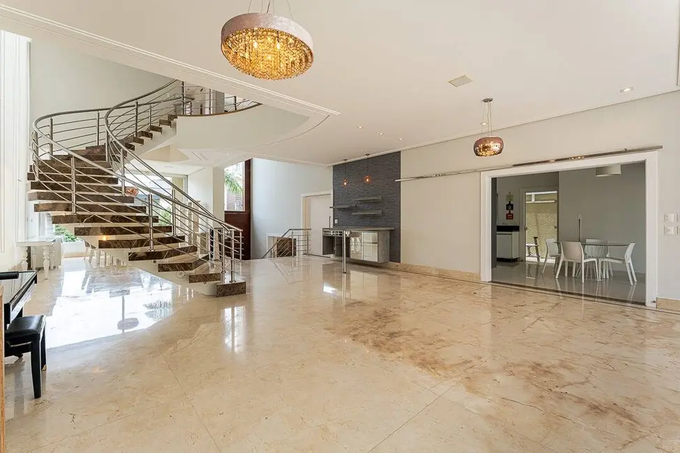 Casa com 4 quartos à venda, 471m2 em Barueri - SP - imagem 8 Foto 8 de Casa com 4 quartos à venda, 471m2 em Barueri - SP