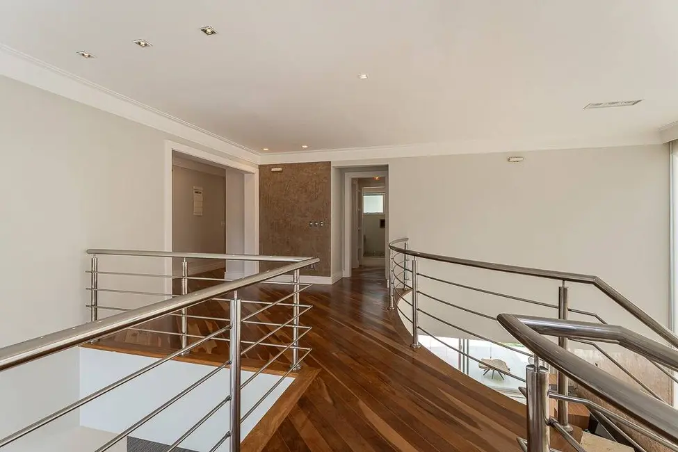Casa com 4 quartos à venda, 471m2 em Barueri - SP - imagem 6 Foto 6 de Casa com 4 quartos à venda, 471m2 em Barueri - SP
