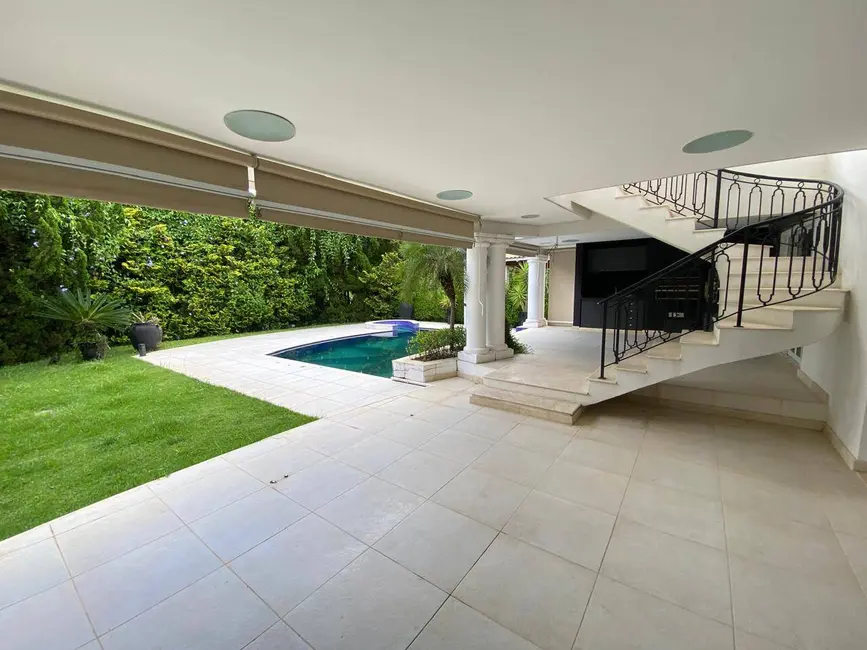 Foto 3 de Casa com 4 quartos para alugar, 904m2 em Tamboré, Santana De Parnaiba - SP