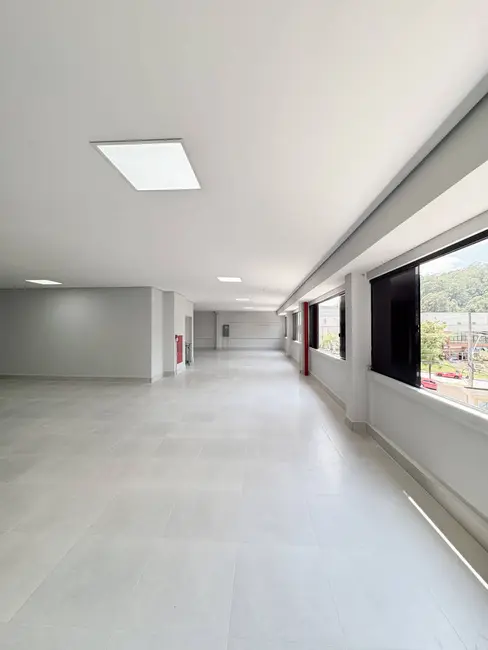 Sala Comercial para alugar, 1700m2 em Tamboré, Barueri - SP - imagem 8 Foto 8 de Sala Comercial para alugar, 1700m2 em Tamboré, Barueri - SP