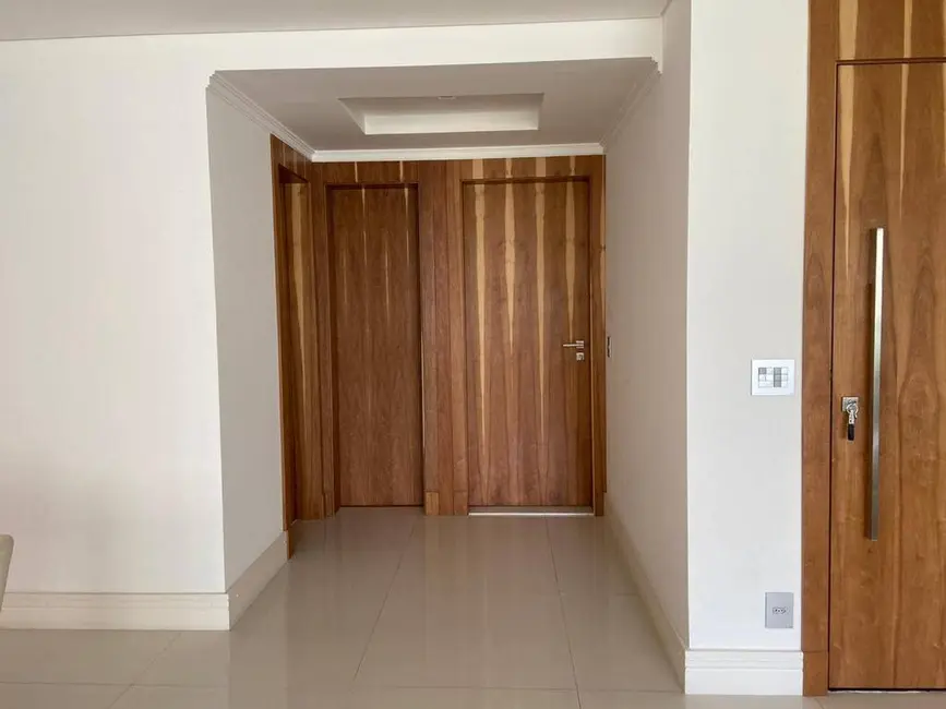 Foto 3 de Apartamento com 4 quartos para alugar, 236m2 em Barueri - SP