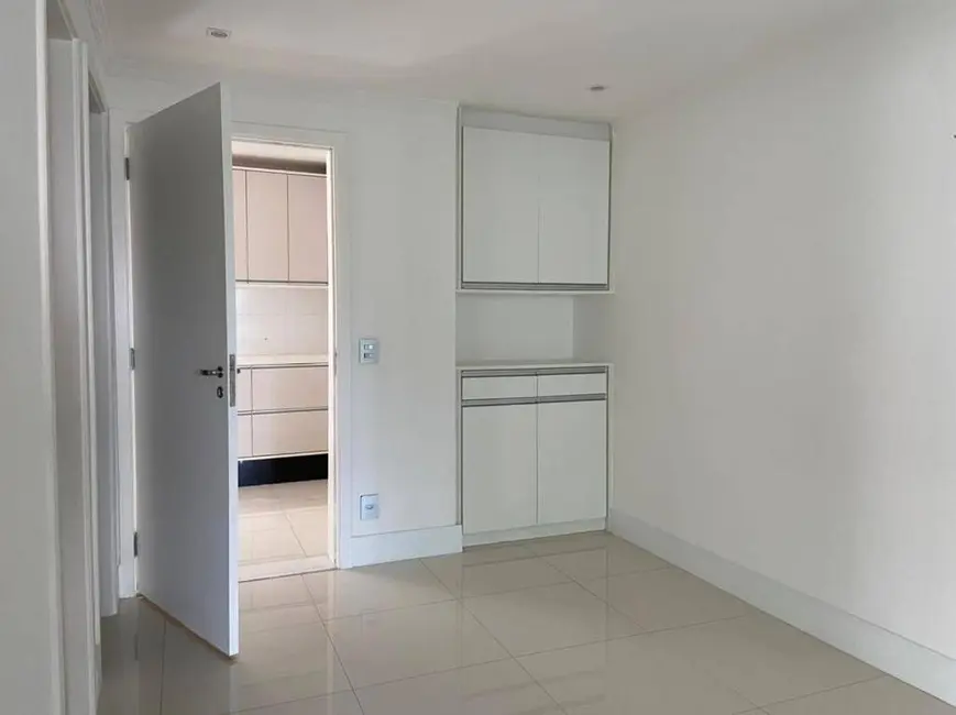 Foto 7 de Apartamento com 4 quartos para alugar, 236m2 em Barueri - SP
