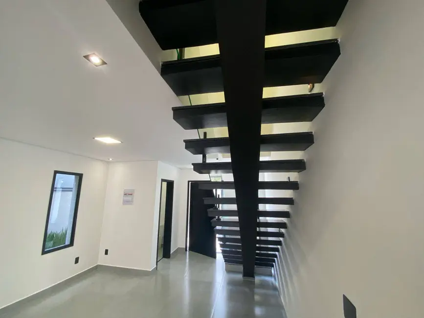 Casa com 3 quartos à venda, 123m2 em Santana De Parnaiba - SP - imagem 8 Foto 8 de Casa com 3 quartos à venda, 123m2 em Santana De Parnaiba - SP