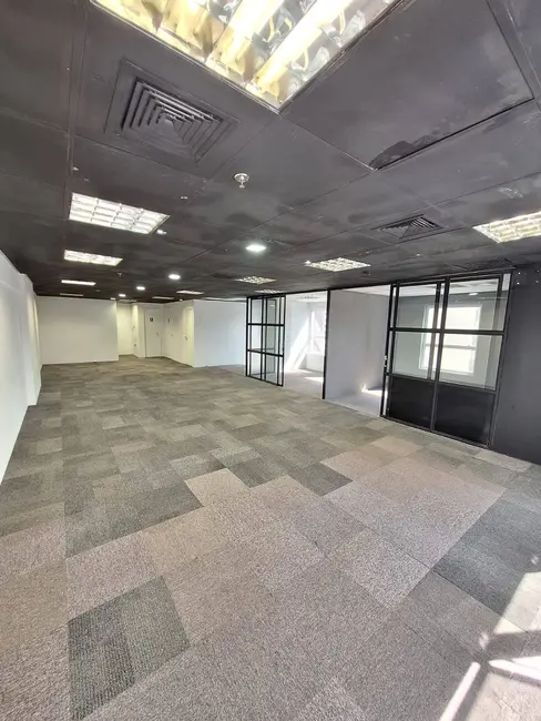 Foto 1 de Sala Comercial para alugar, 126160m2 em Barueri - SP
