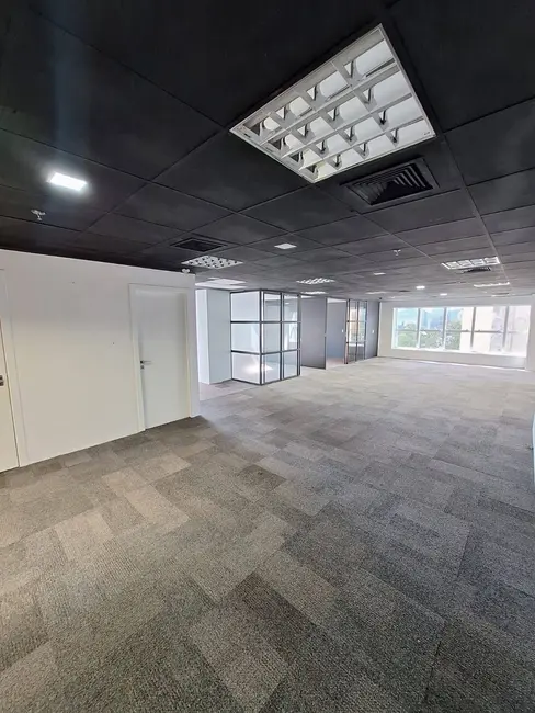 Foto 2 de Sala Comercial para alugar, 126160m2 em Barueri - SP